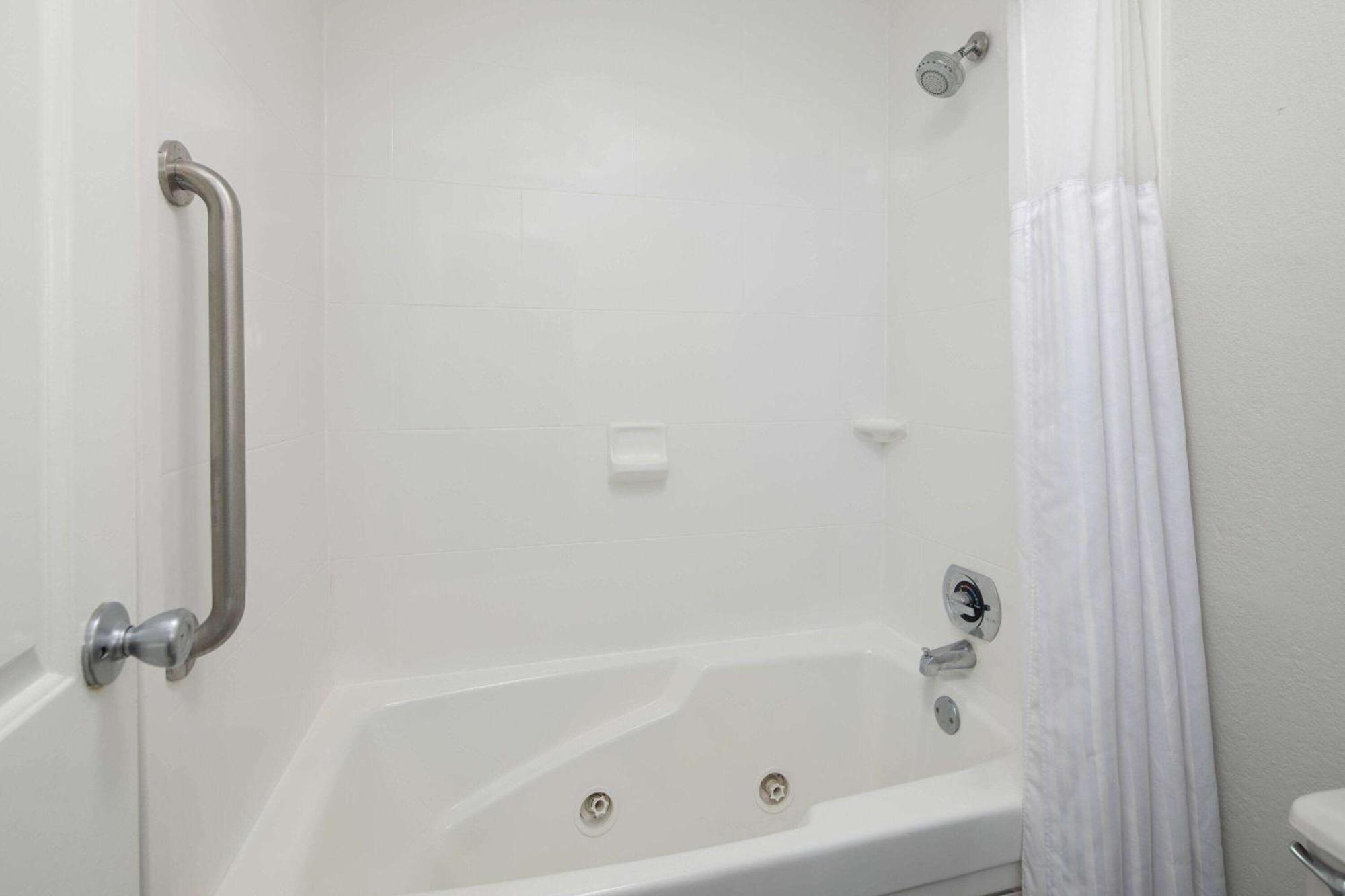 מלון College Park La Quinta By Wyndham Atlanta Airport South מראה חיצוני תמונה